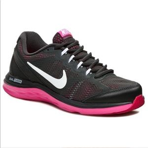 nike lady dual fusion running shoes
